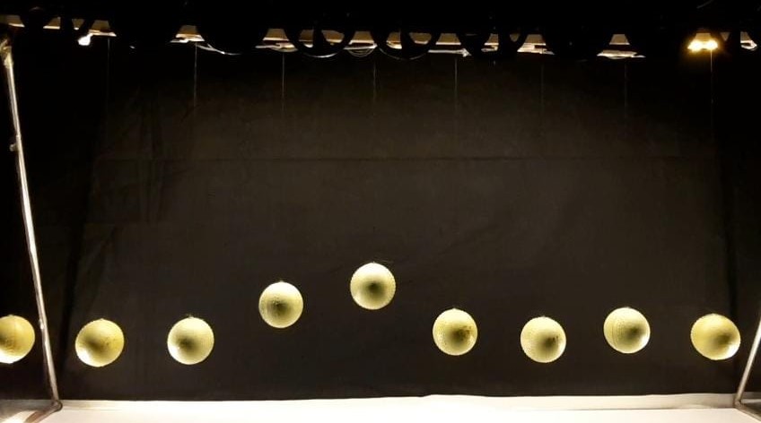 Motion display product image
